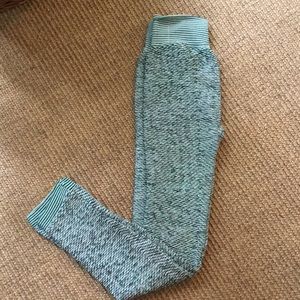 ⭐️3 for $15⭐️🧜‍♀️ Mermaid Colored Leggings 🧜‍♀️